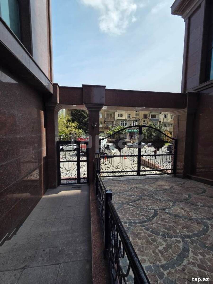 4-otaqlı yeni tikili, Əhməd Cəmil küç., 165 m²