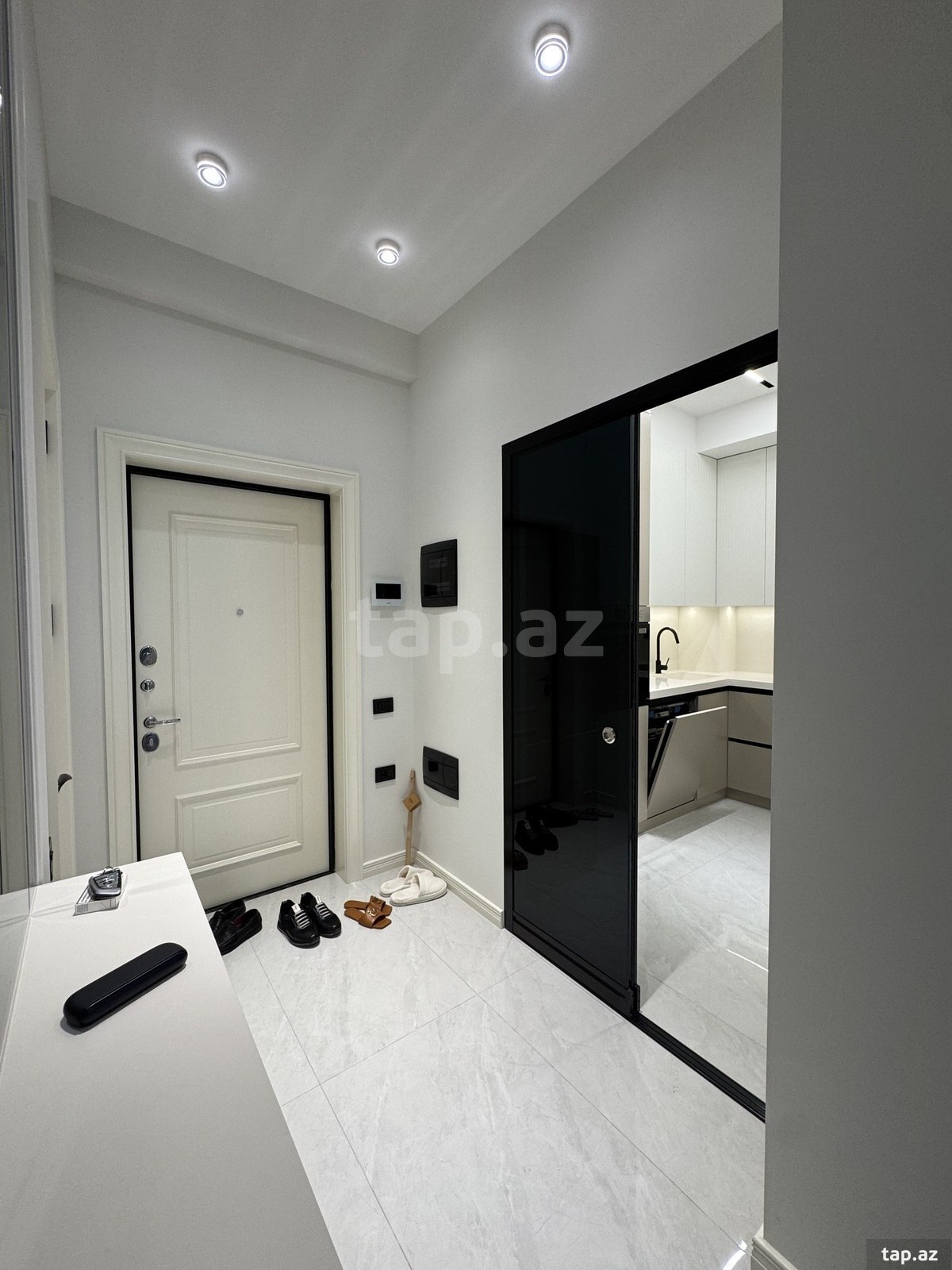 2-otaqlı yeni tikili, Elmlər Akademiyası m., 68 m²