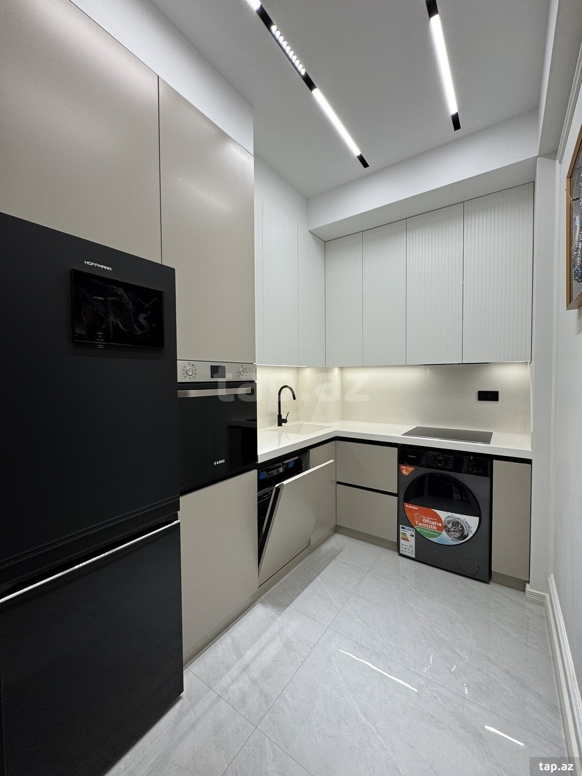 2-otaqlı yeni tikili, Elmlər Akademiyası m., 68 m²