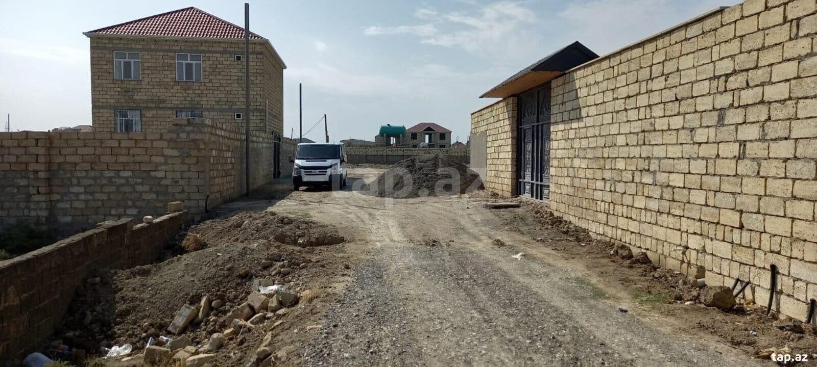 20 sot torpaq sahəsi, Leyla Məmmədbəyova küç.