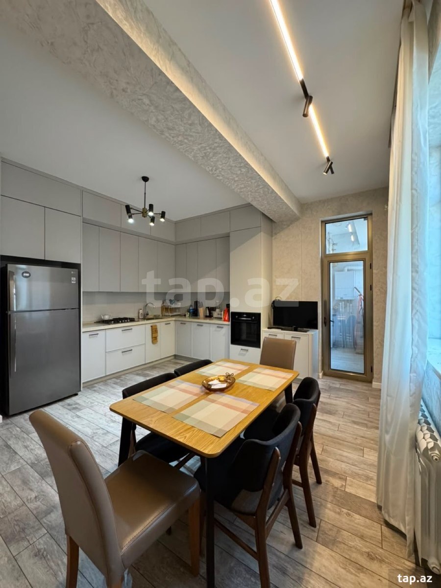 3 otaqlı mənzil satılır, Bakı
