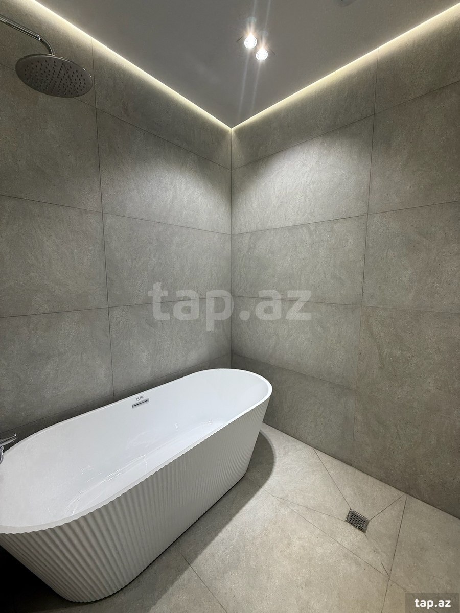 3-otaqlı yeni tikili, İsmayıl bəy Qutqaşinli küç., 148 m²