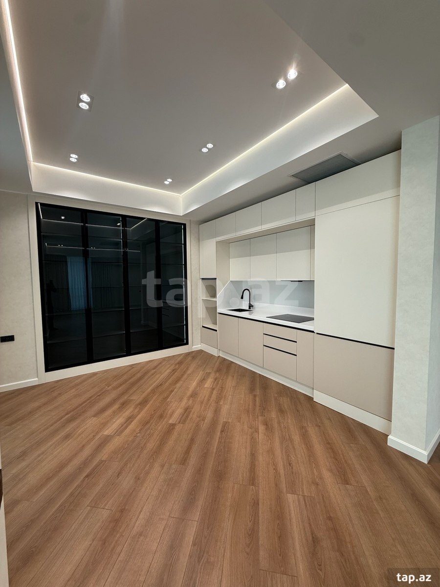 3-otaqlı yeni tikili, İsmayıl bəy Qutqaşinli küç., 148 m²