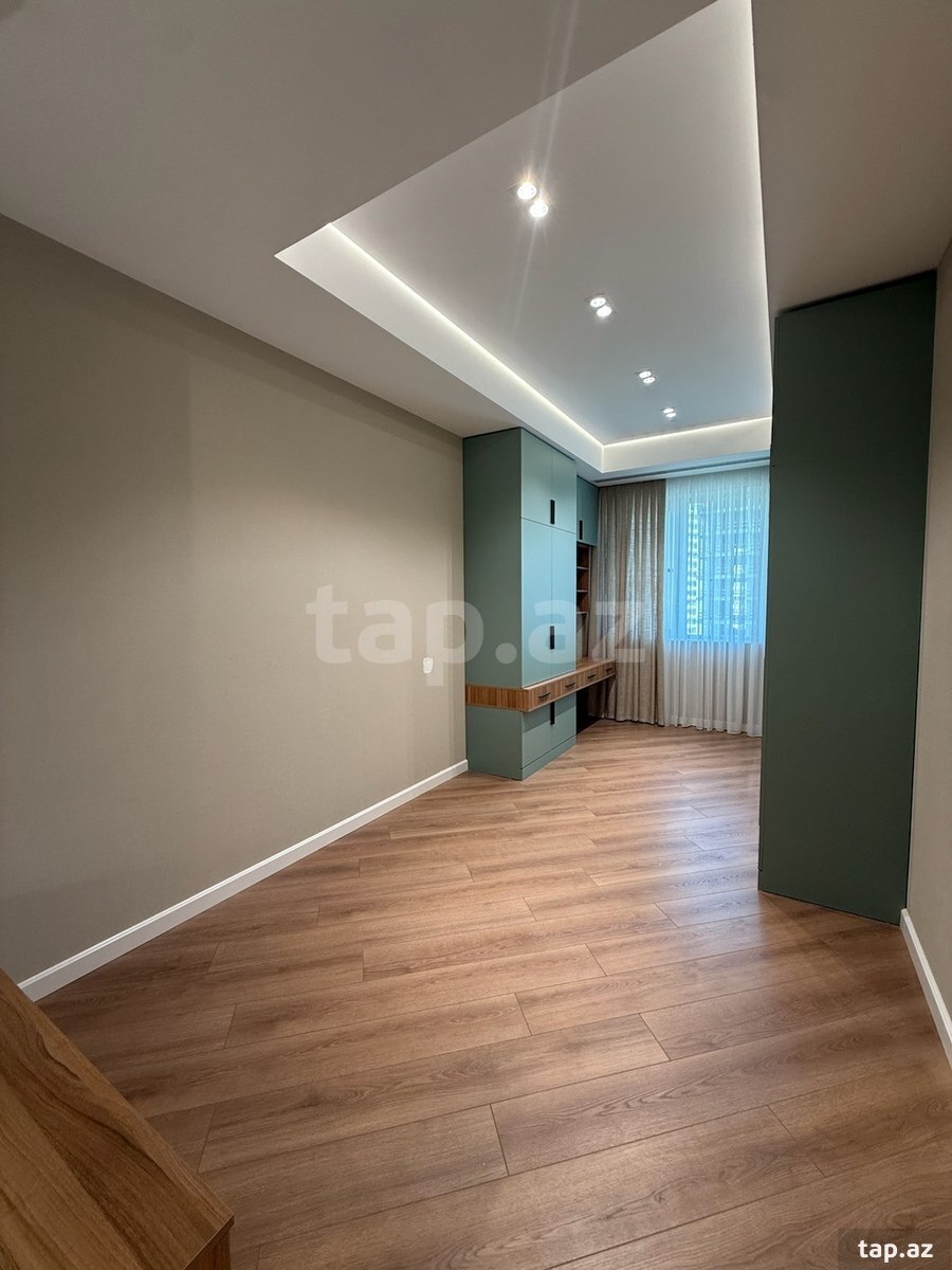 3-otaqlı yeni tikili, İsmayıl bəy Qutqaşinli küç., 148 m²