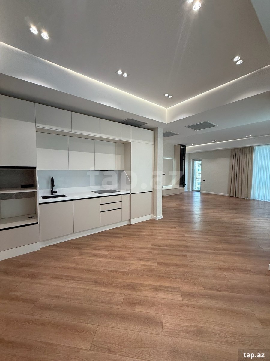 3-otaqlı yeni tikili, İsmayıl bəy Qutqaşinli küç., 148 m²
