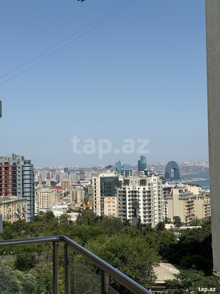 3-otaqlı yeni tikili, İsmayıl bəy Qutqaşinli küç., 148 m²