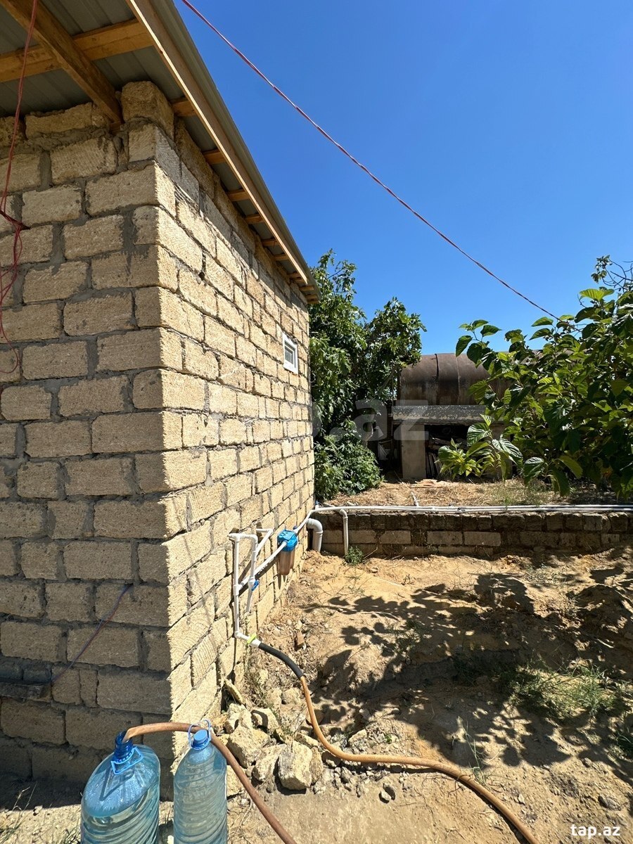 Bağ evi, Novxanı qəs.