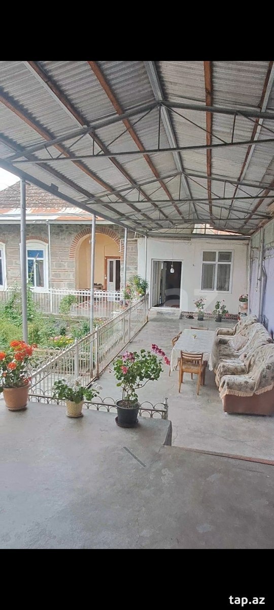 Həyət evi, Şəki ş.