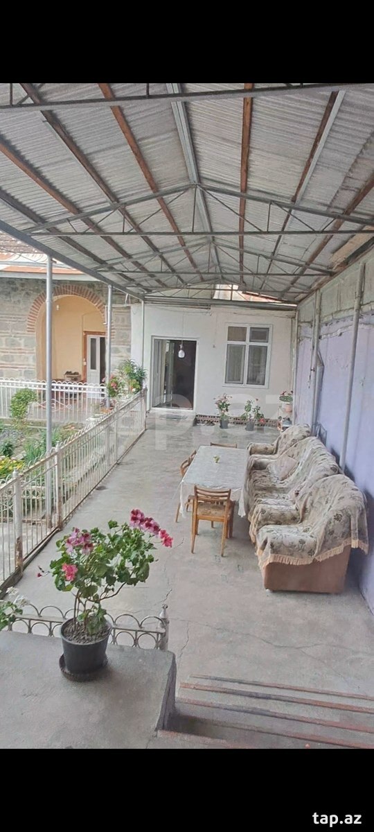 Həyət evi, Şəki ş.