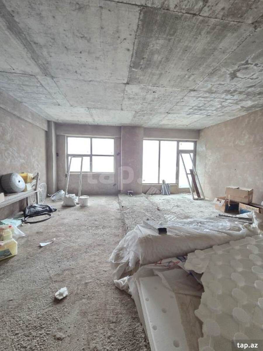 3-otaqlı yeni tikili, E. Akademiyası m., 207 m²