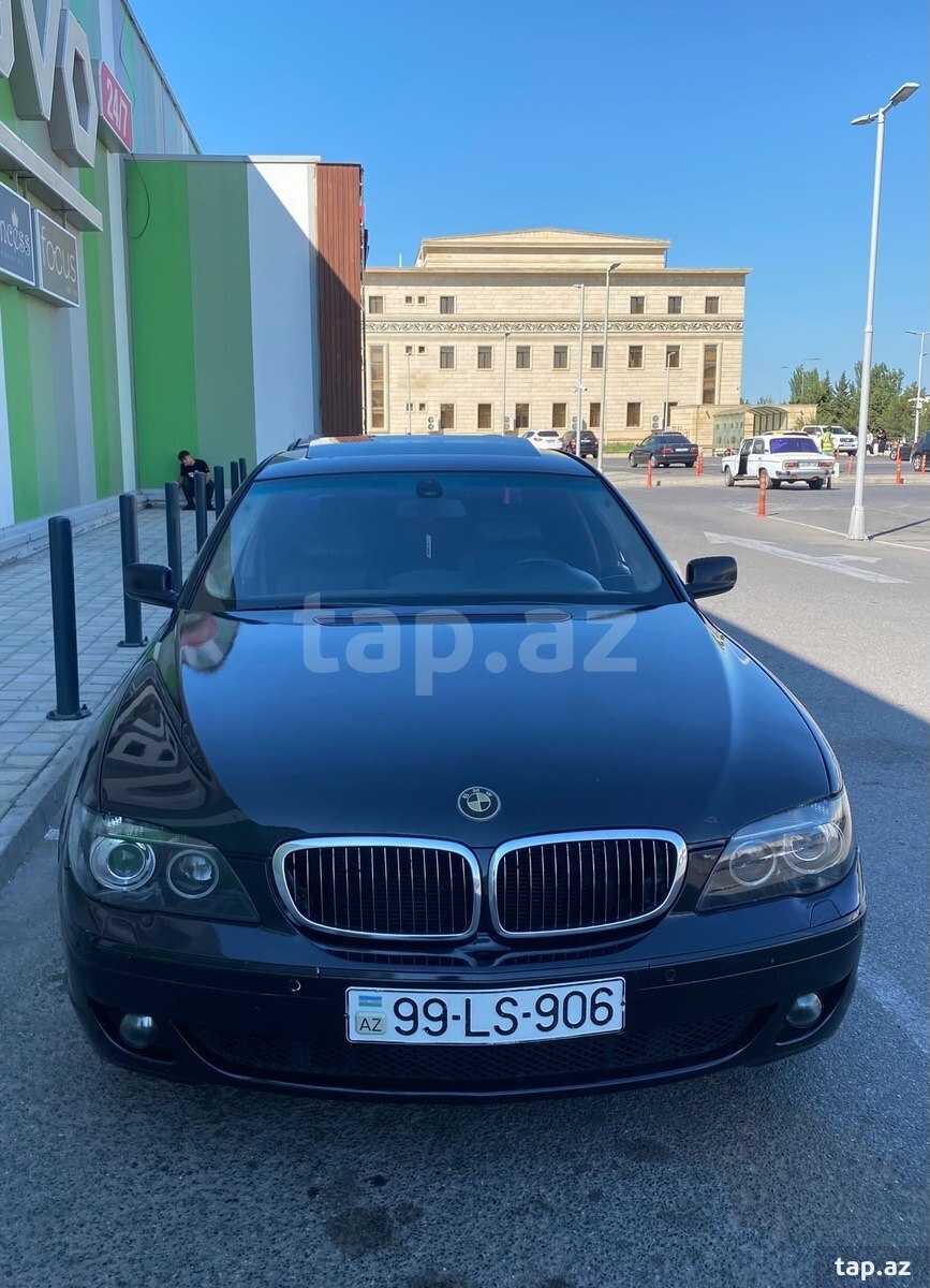 BMW 745, 2004 il