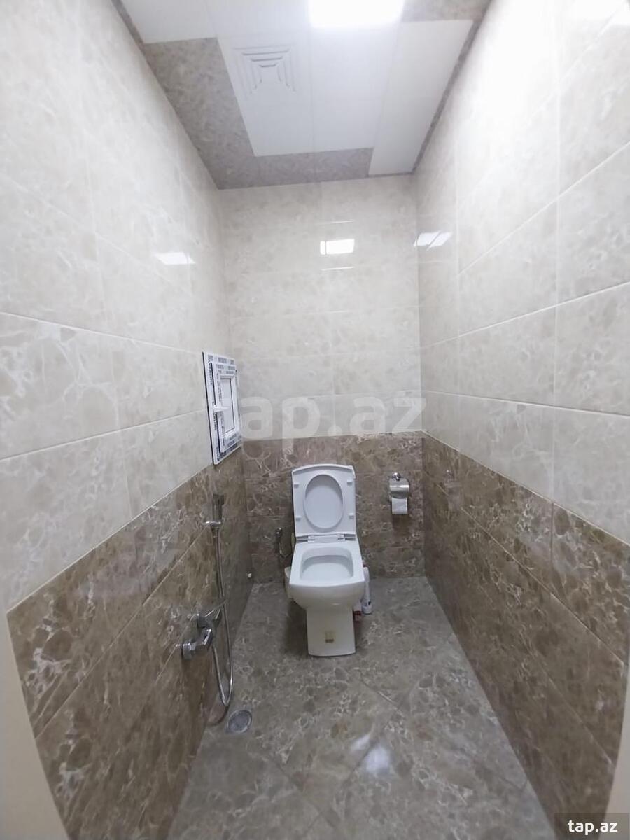 3-otaqlı yeni tikili, İnşaatçılar m., 152 m²
