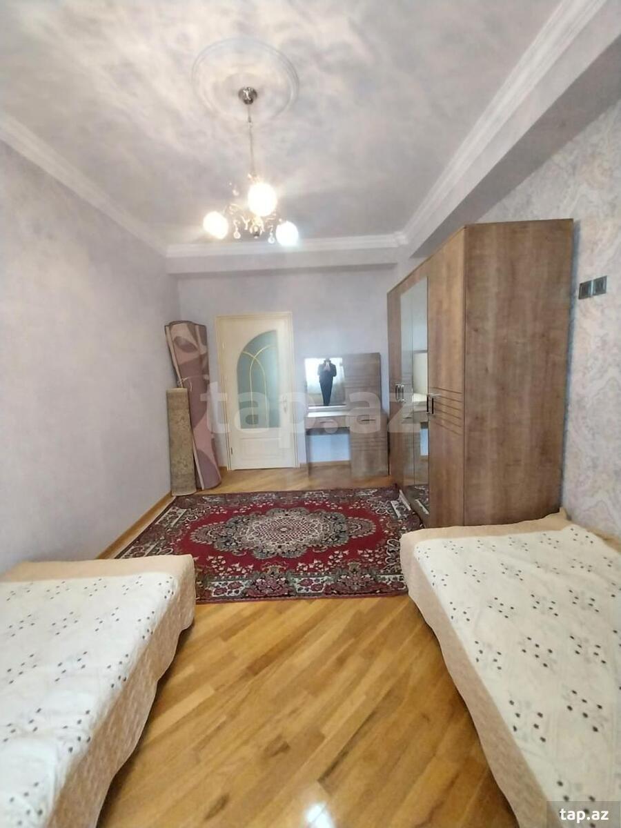 3-otaqlı yeni tikili, İnşaatçılar m., 152 m²