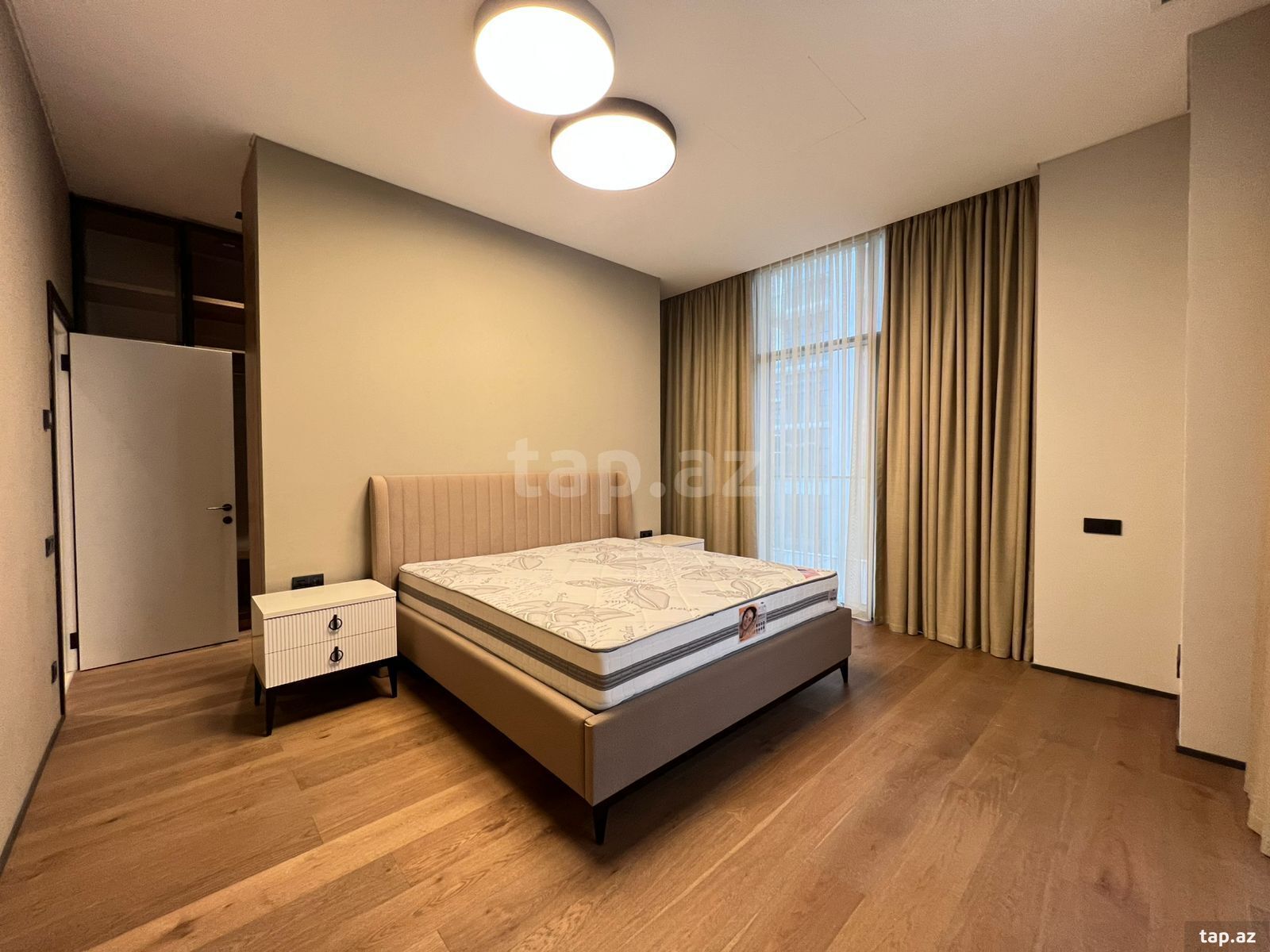 3-otaqlı yeni tikili kirayə verilir, Sea Breeze, 156 m²