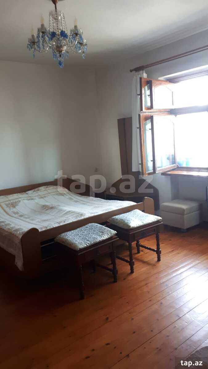 4-otaqlı mənzil, İnşaatçılar pr., 105 m²