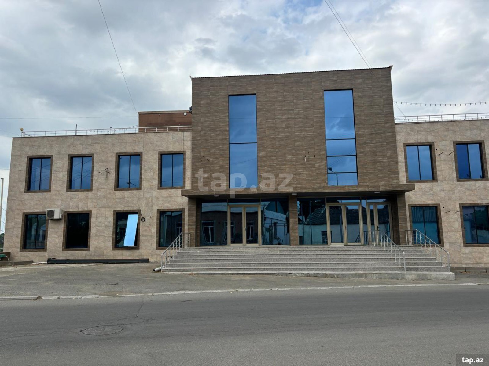 Ofis icarəyə verilir, Əli Nəzmi küç.
