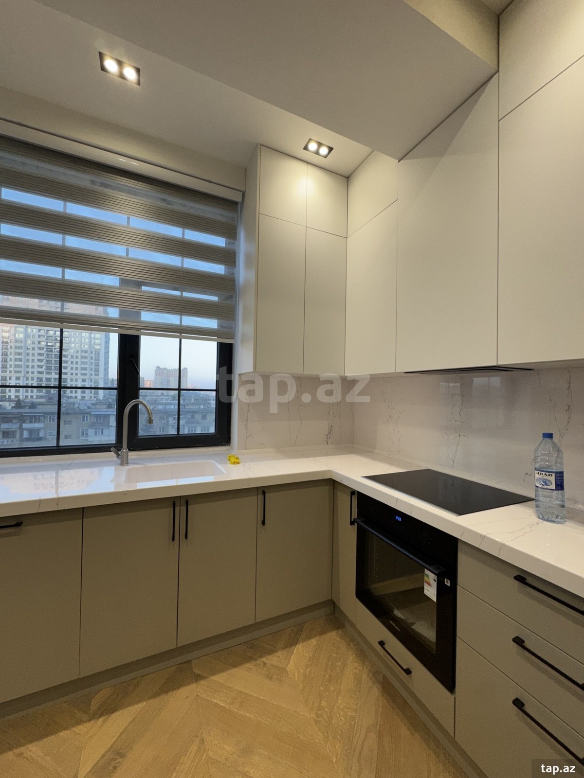 2-otaqlı yeni tikili, Elmlər Akademiyası m., 68 m²