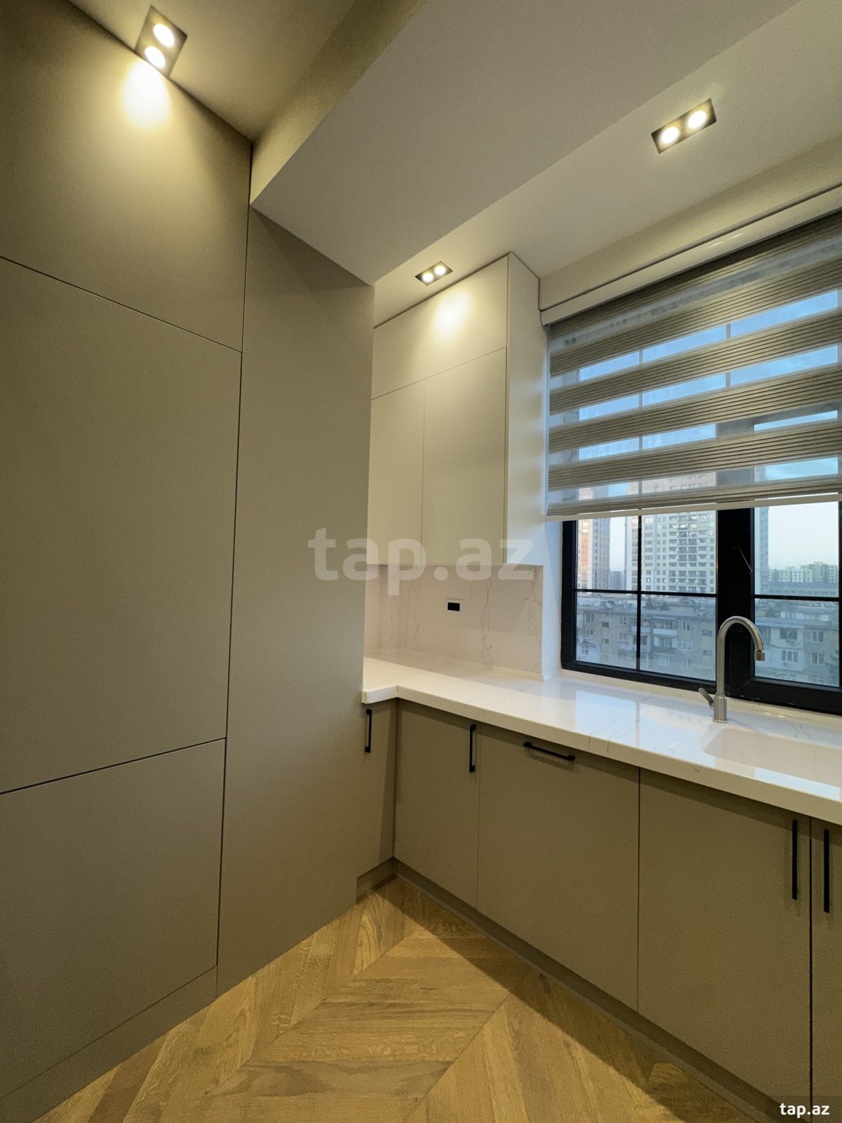 2-otaqlı yeni tikili, Elmlər Akademiyası m., 68 m²