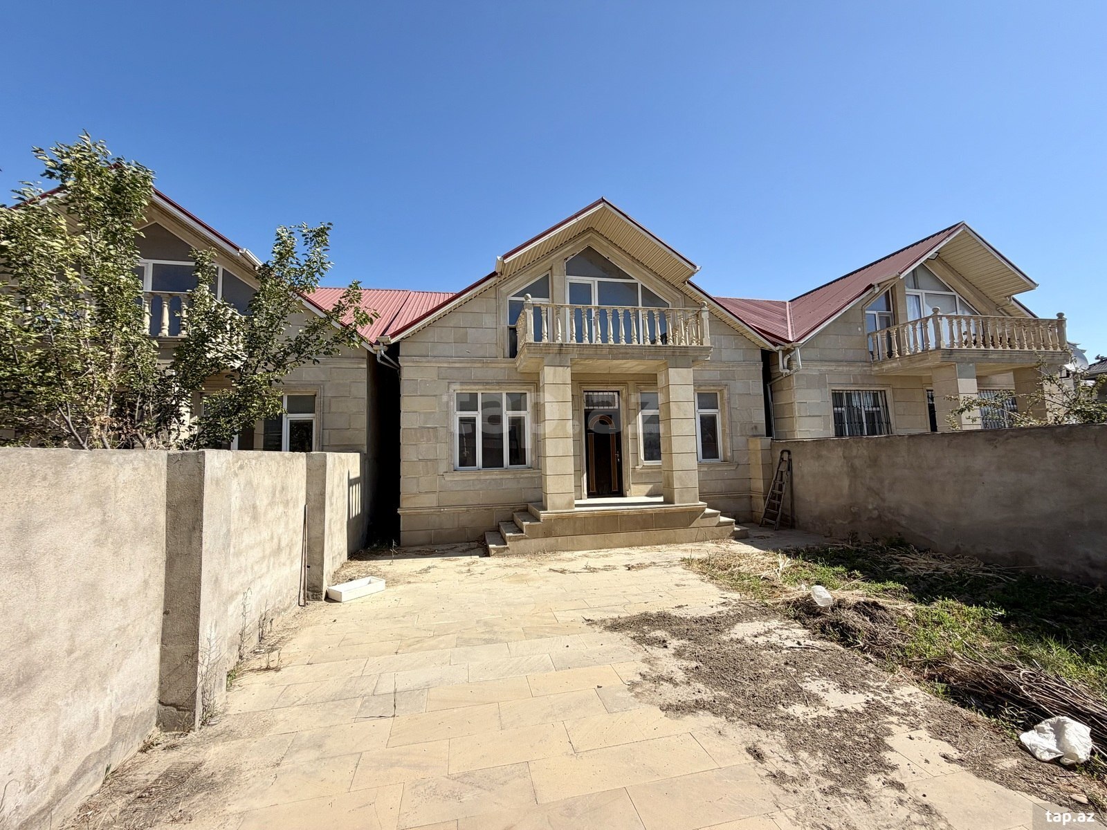 Həyət evi, Corat bağları