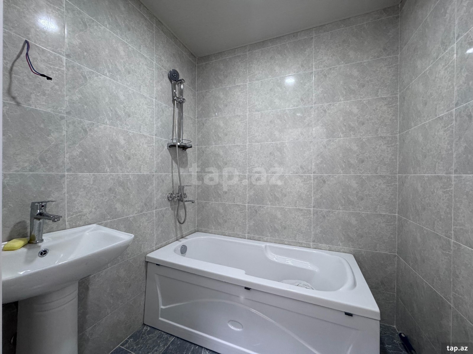 3-otaqlı yeni tikili kirayə verilir, Şirvan ş., 72 m²