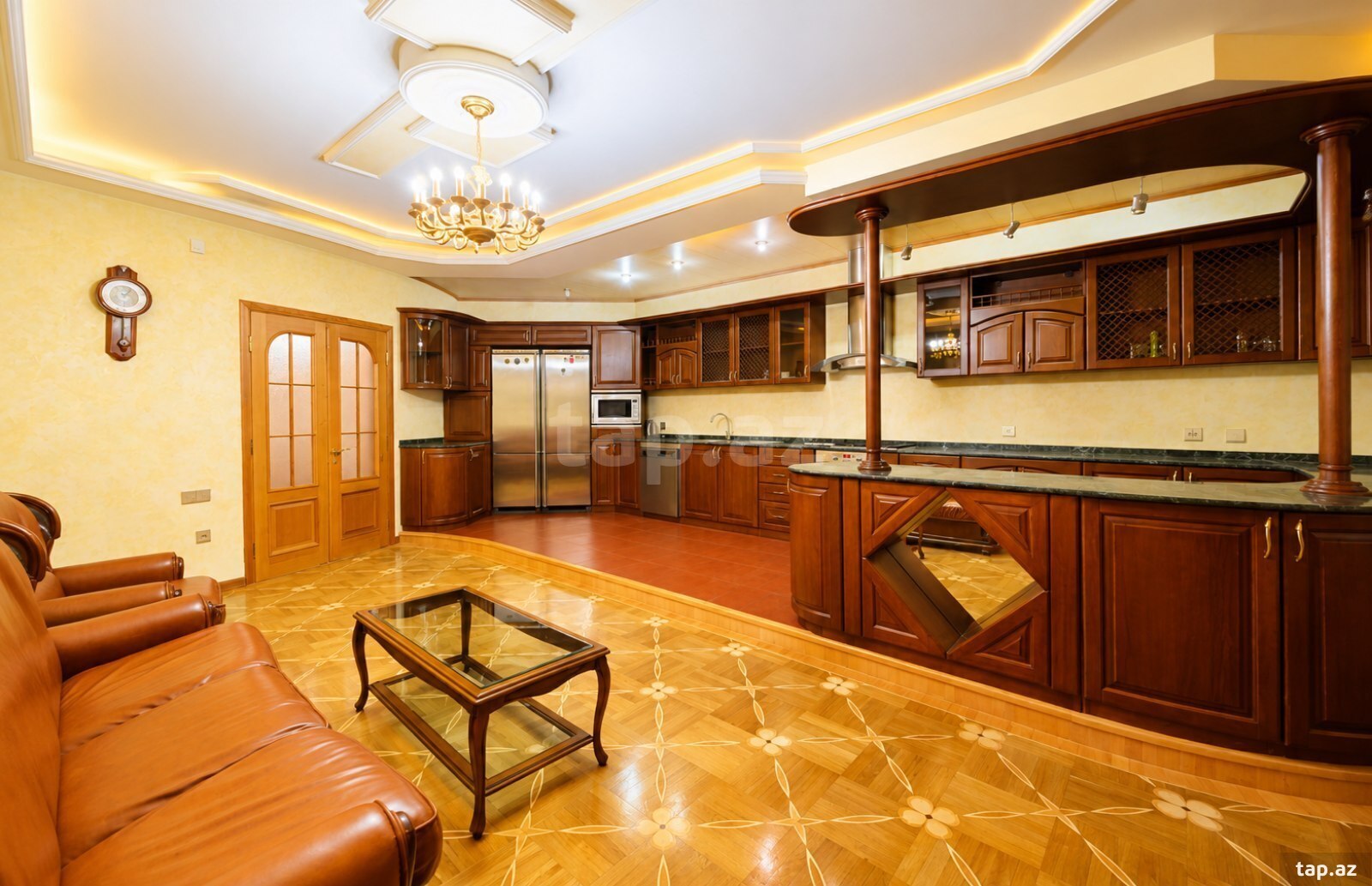 6-otaqlı yeni tikili, Nizami m., 555 m²