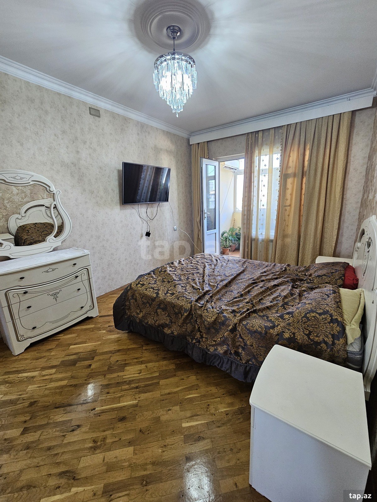 4-otaqlı mənzil, İ.Dadaşov küç., 120 m²