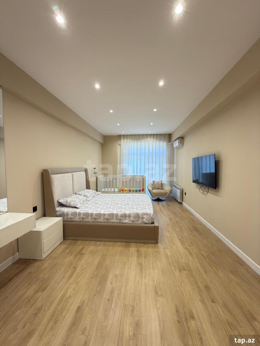 4-otaqlı yeni tikili, Əbdürrəhman bəy Haqverdiyev küç., 185 m²