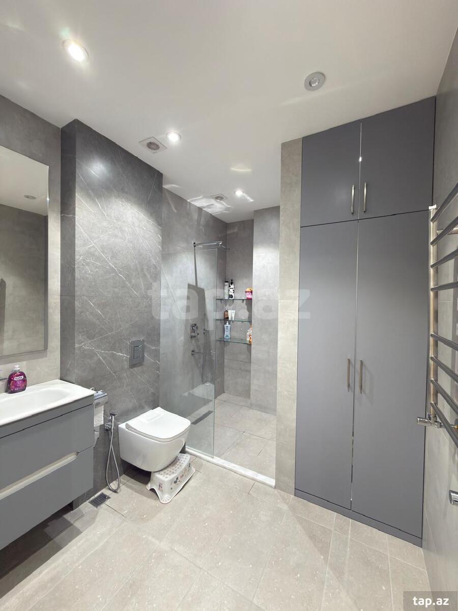 4-otaqlı yeni tikili, Əbdürrəhman bəy Haqverdiyev küç., 185 m²