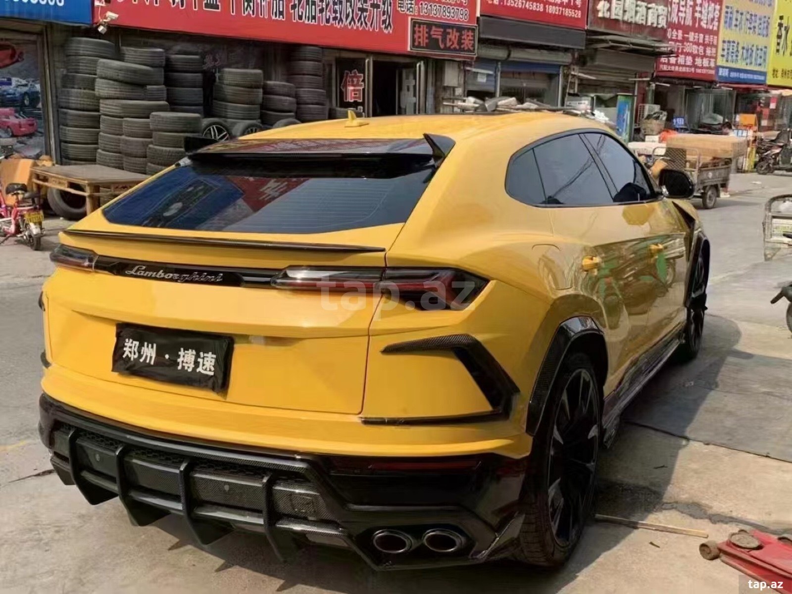 Lamborghini Urus spoyleri
