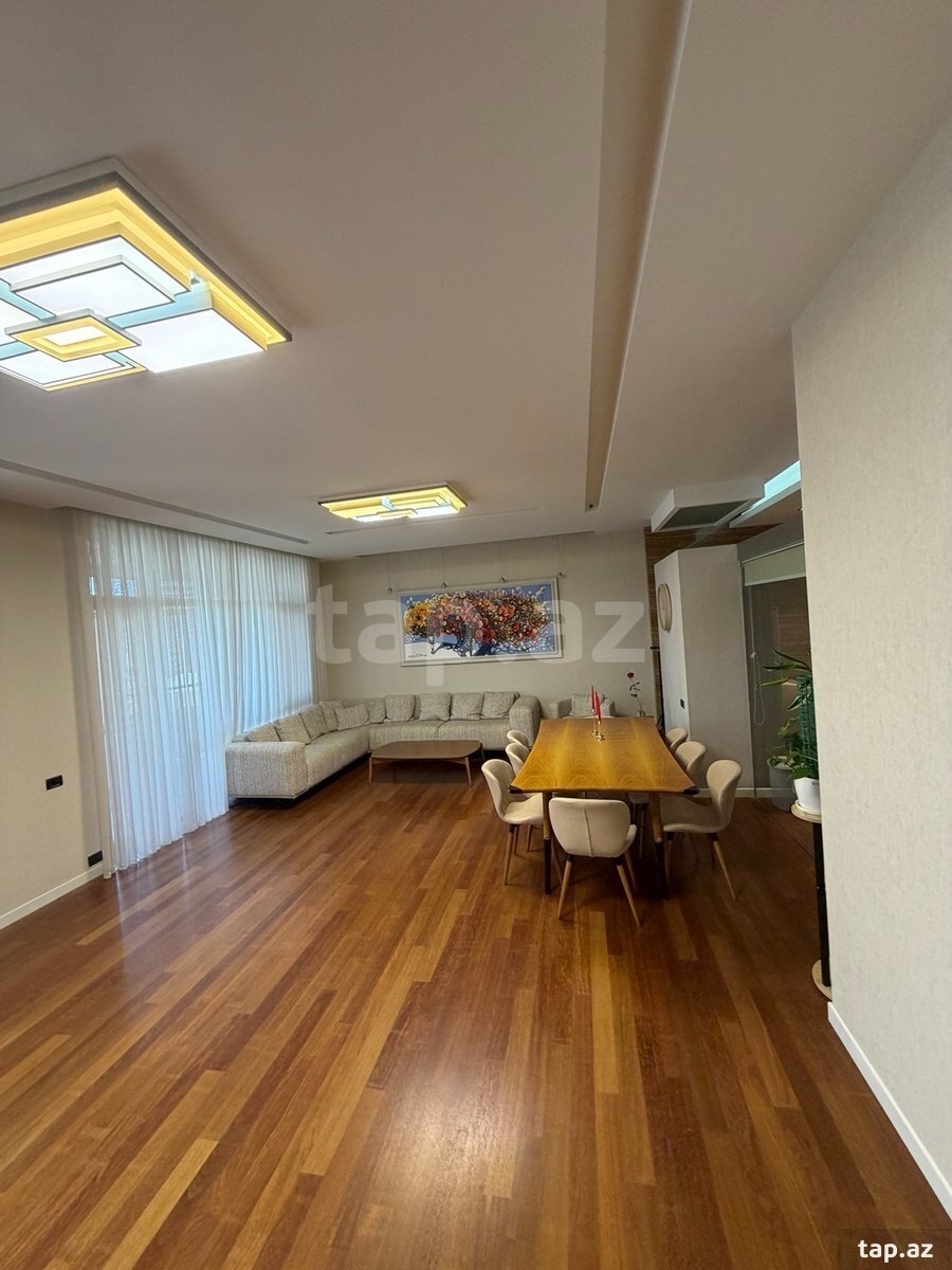 4-otaqlı yeni tikili, Elmlər Akademiyası m., 220 m²