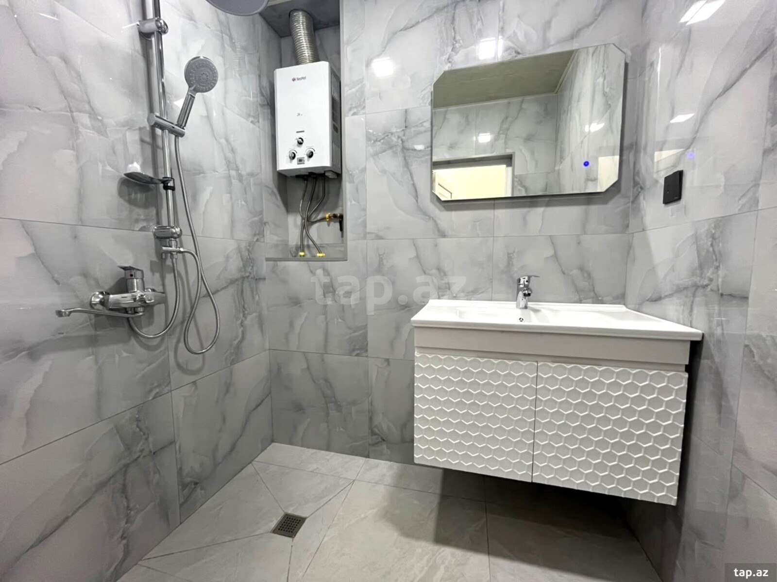3-otaqlı mənzil, N. Nərimanov m., 80 m²