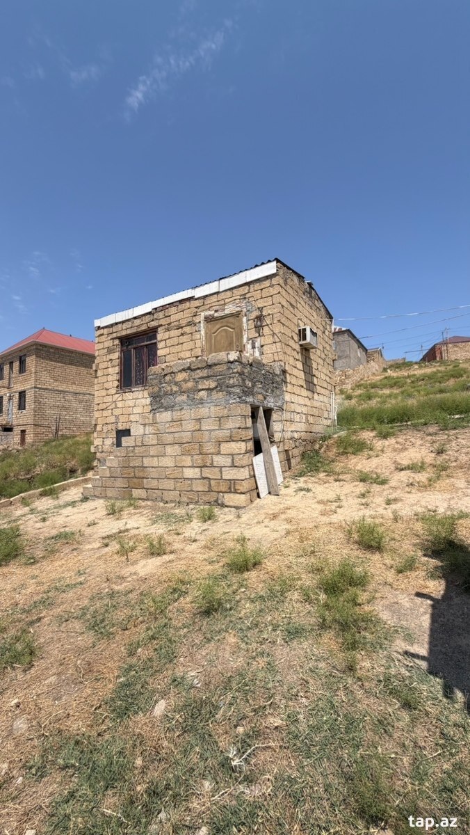 Həyət evi, Hökməli qəs.