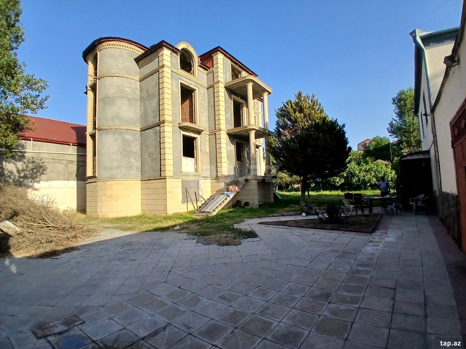 16 otaqlı həyət evi satılır, Bakı