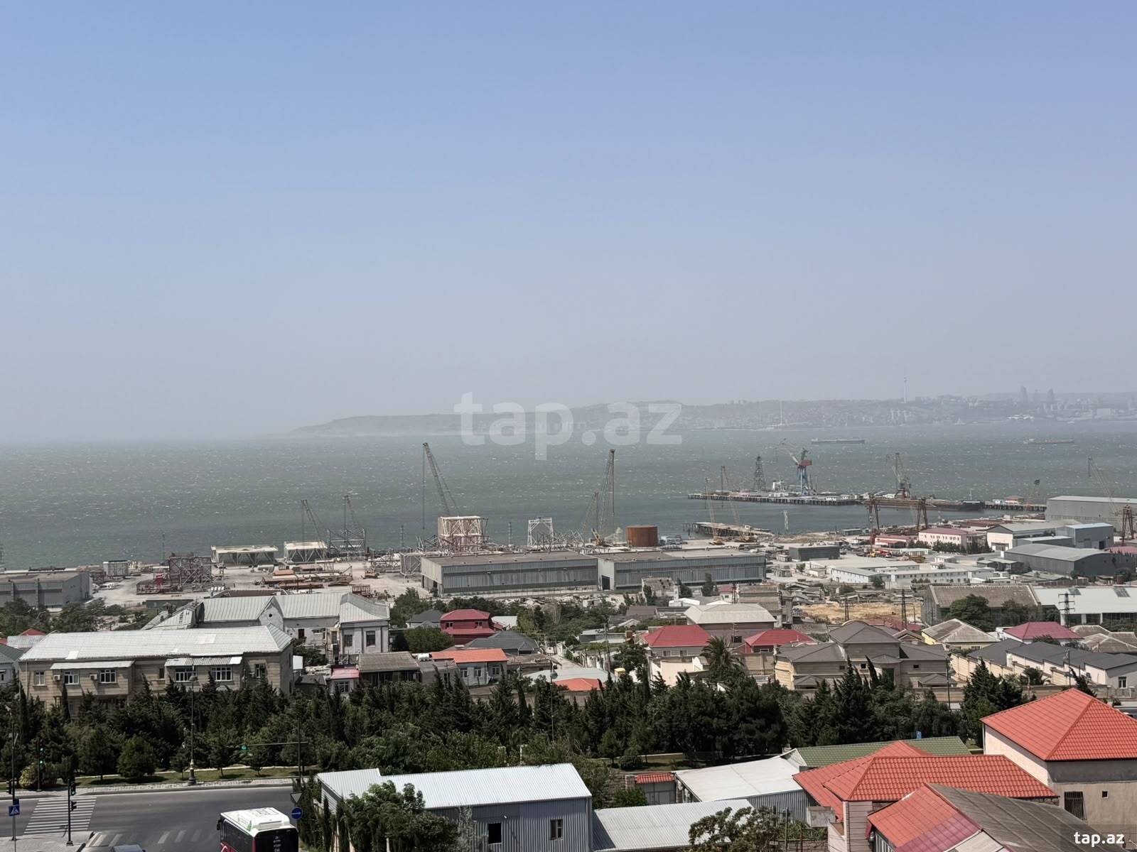3-otaqlı yeni tikili, 8 Noyabr m., 140 m²