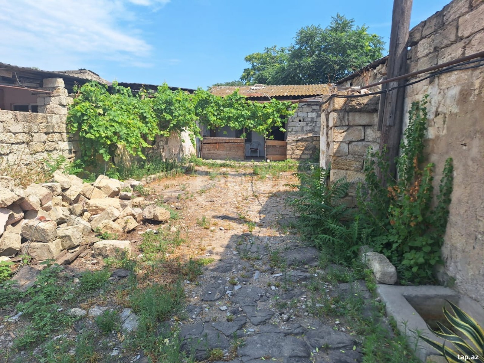 Həyət evi, Mərdəkan qəs.