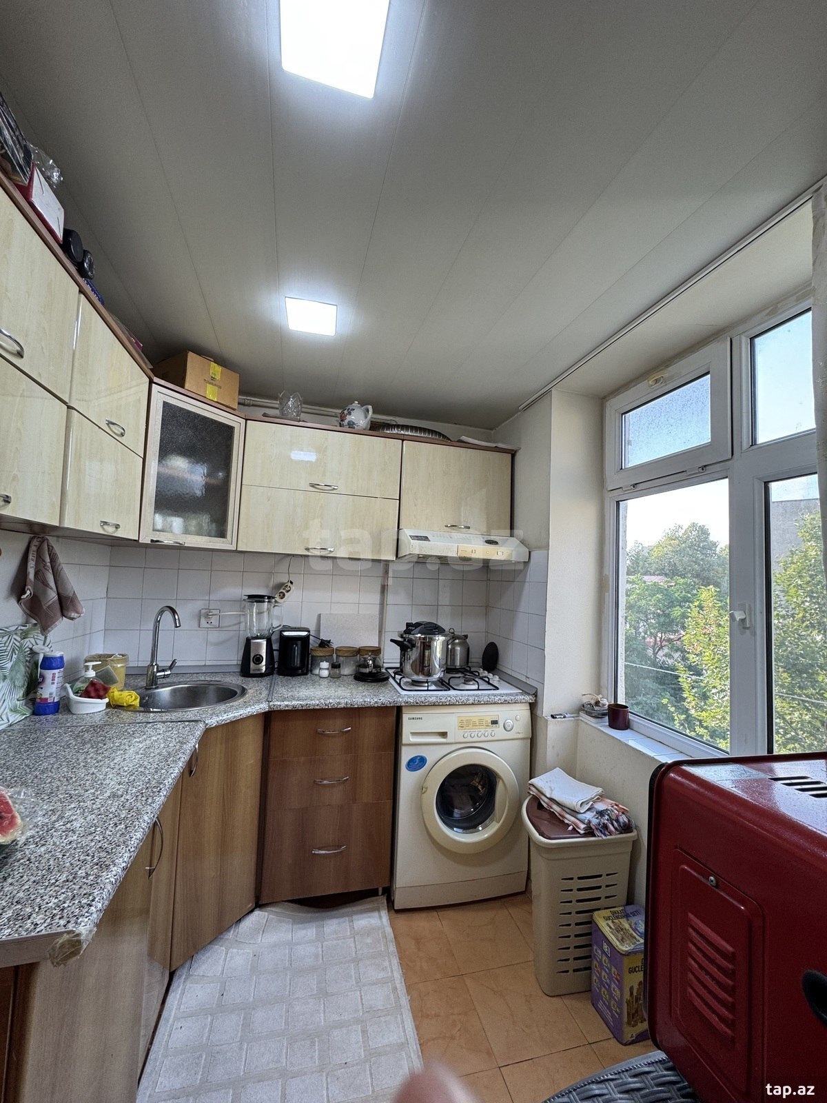 2-otaqlı mənzil, Elmlər Akademiyası m., 50 m²