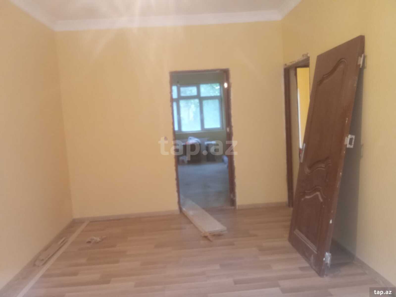 3-otaqlı mənzil, H.Seyidzadə küç., 105 m²