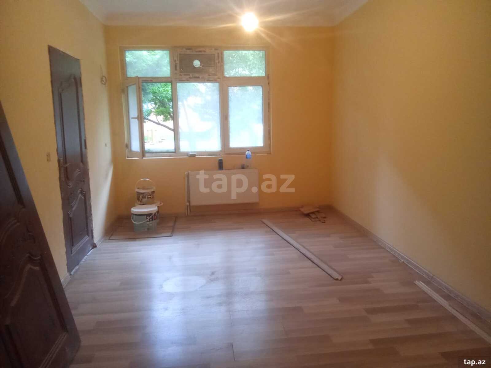 3-otaqlı mənzil, H.Seyidzadə küç., 105 m²