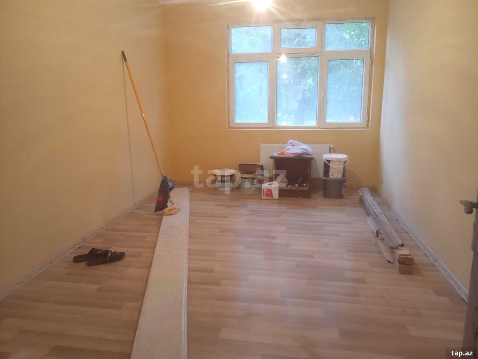 3-otaqlı mənzil, H.Seyidzadə küç., 105 m²
