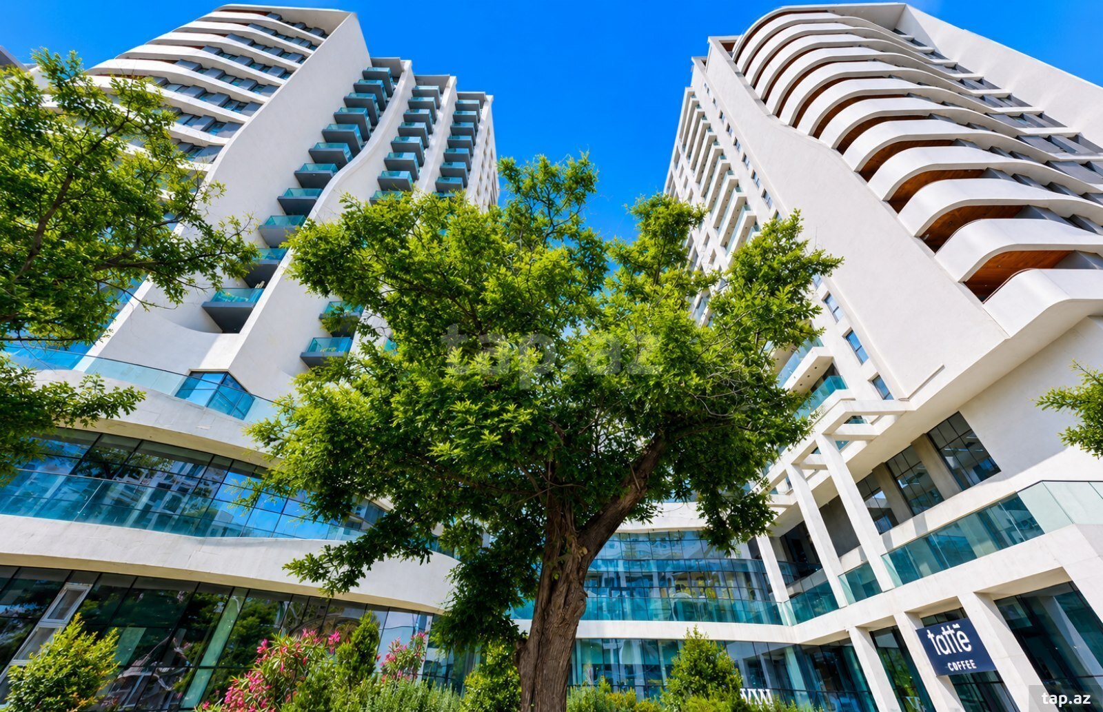 5-otaqlı yeni tikili, Bayıl qəs., 230 m²