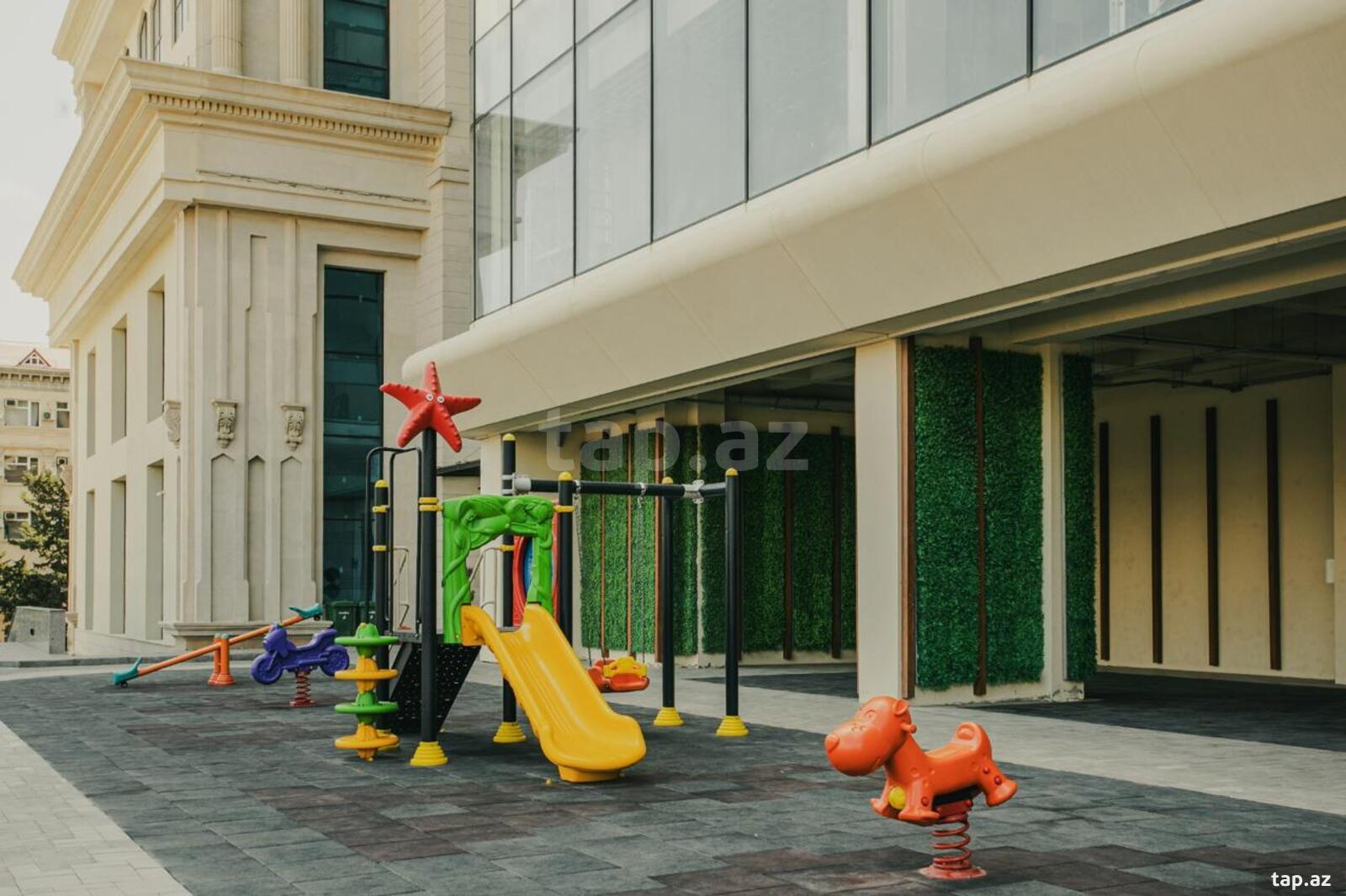 3-otaqlı yeni tikili, H.Cavid pr., 147.8 m²