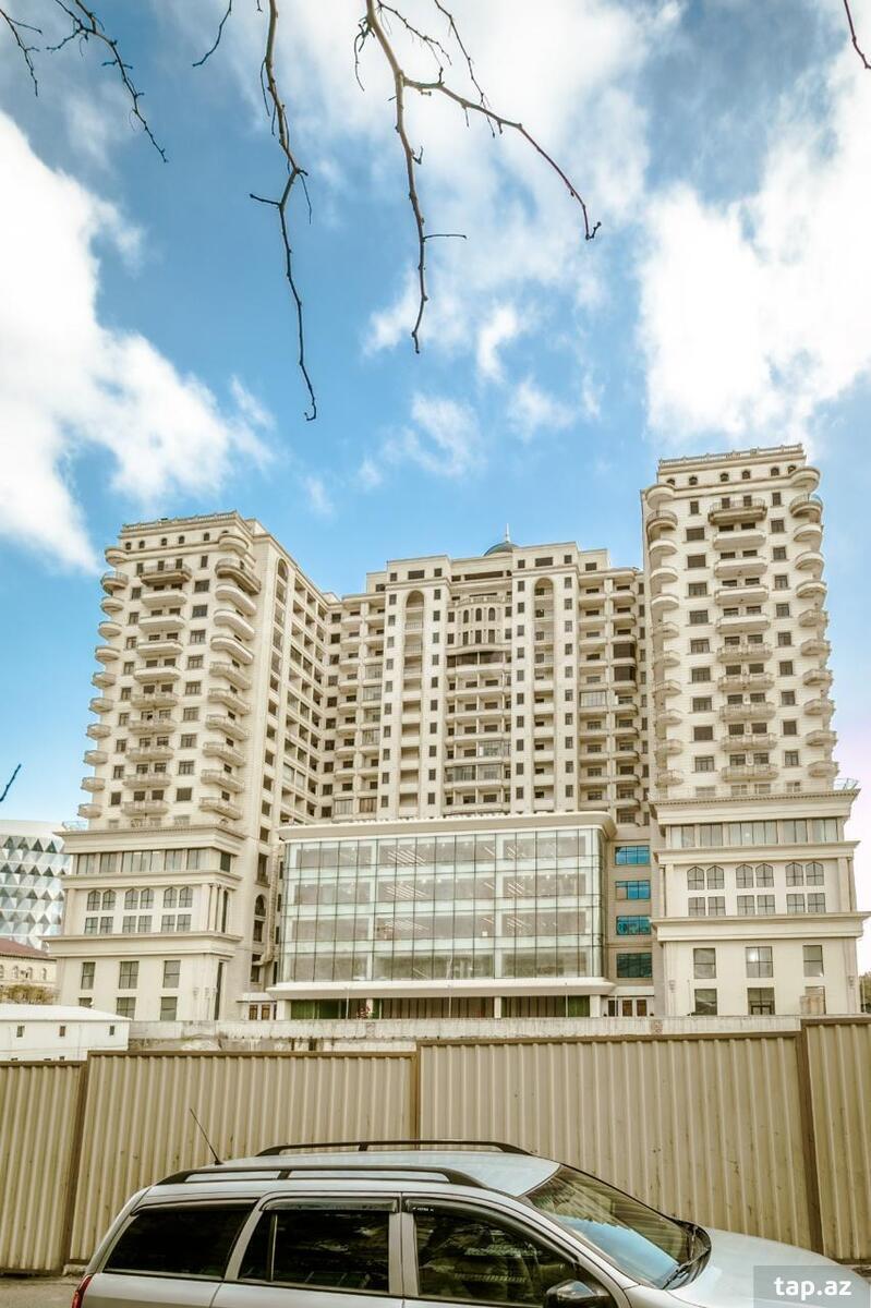 3-otaqlı yeni tikili, H.Cavid pr., 147.8 m²