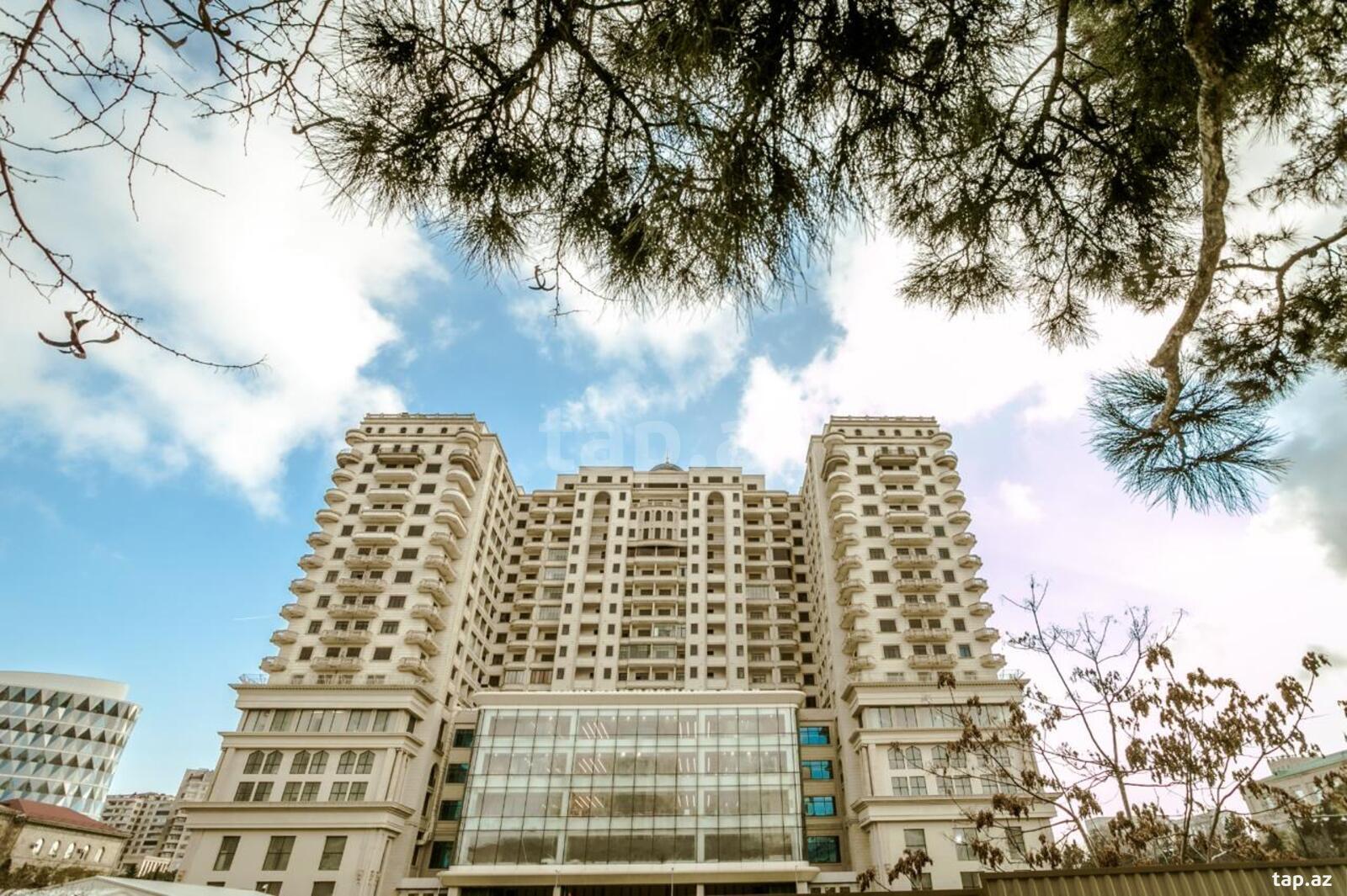 3-otaqlı yeni tikili, H.Cavid pr., 147.8 m²