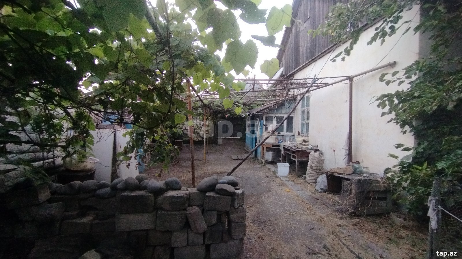 Həyət evi, Müqtədir qəs.