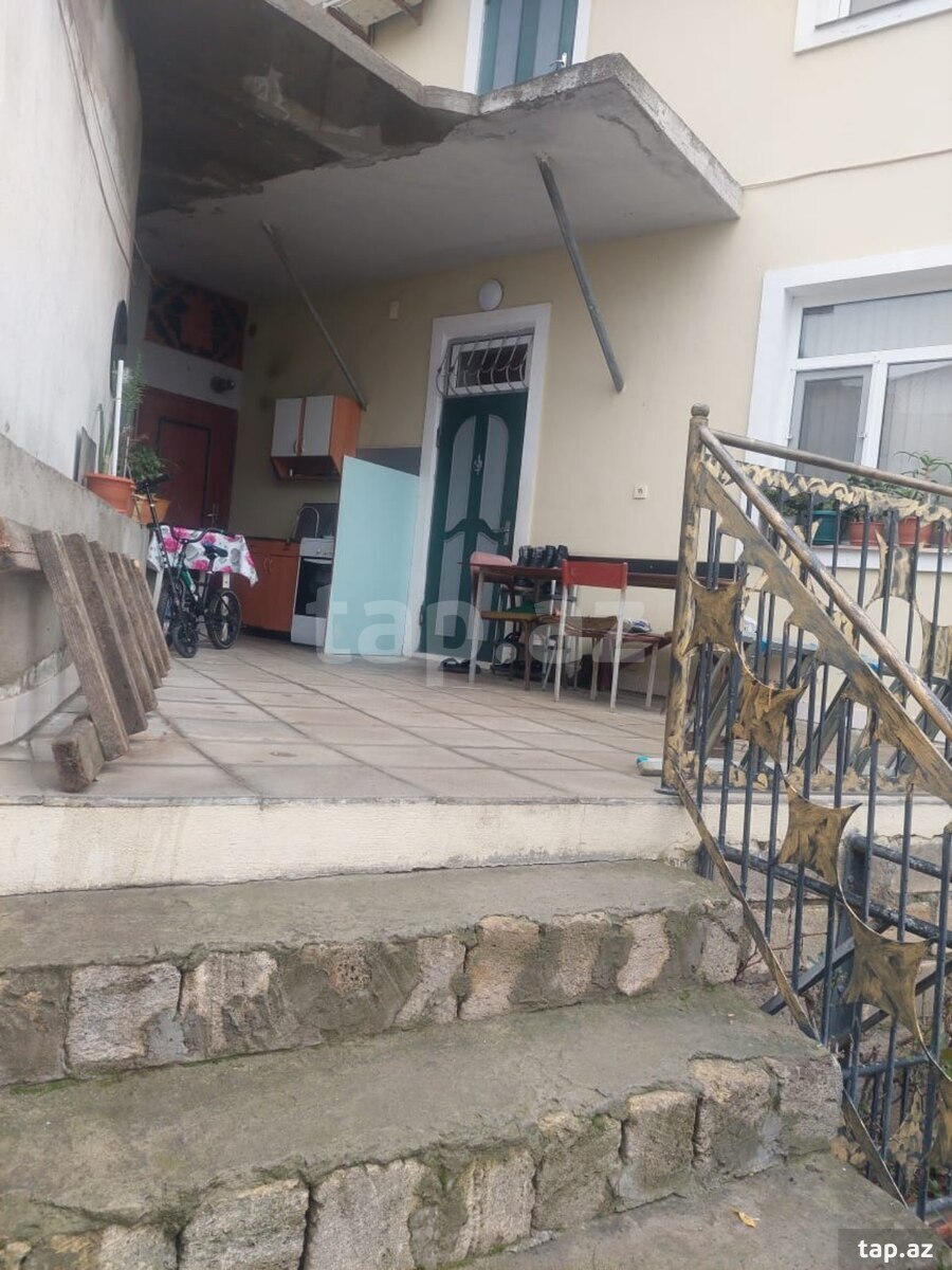 Həyət evi, Biləcəri qəs.