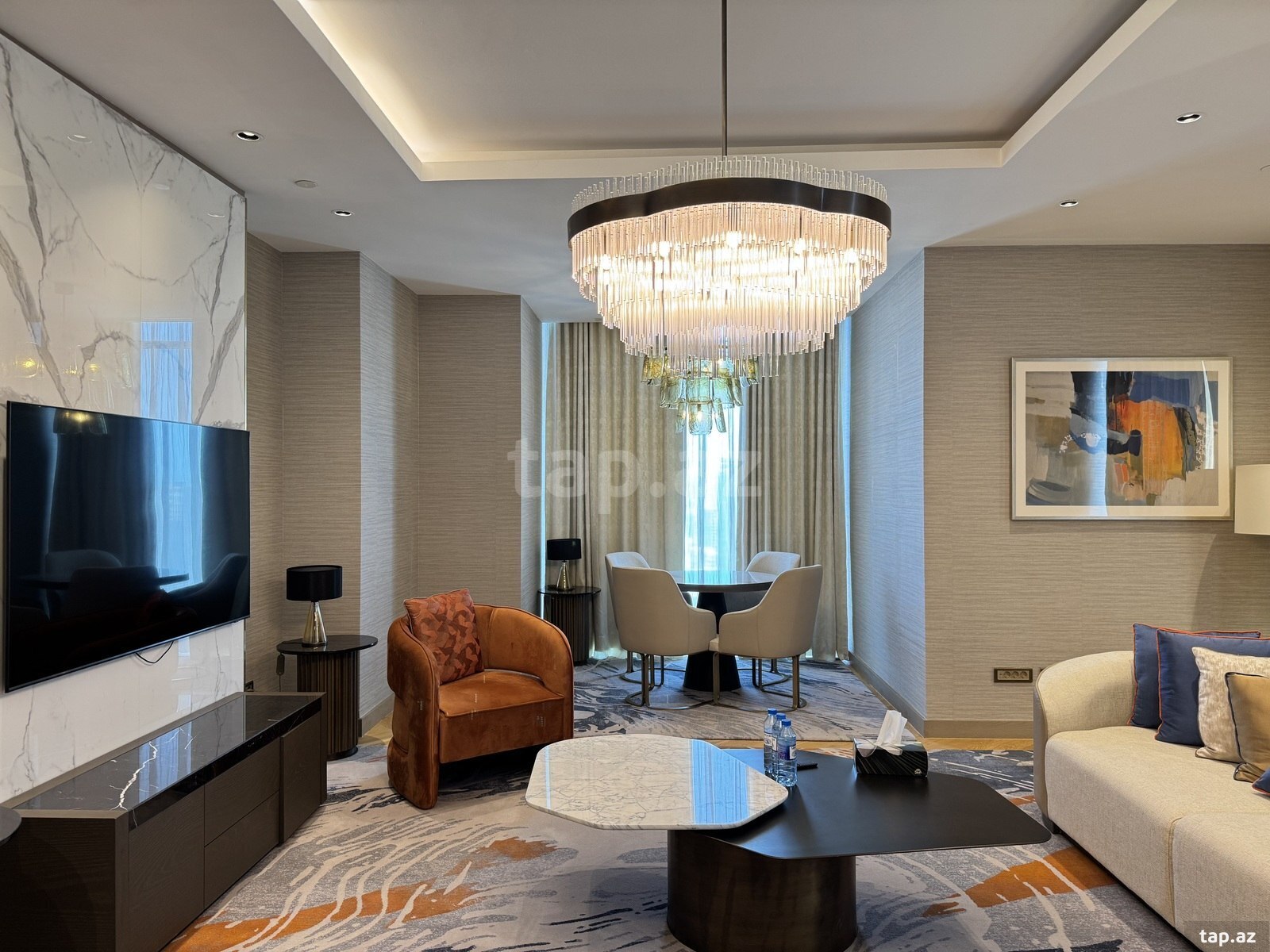 4-otaqlı yeni tikili kirayə verilir, Babək pr., 180 m²