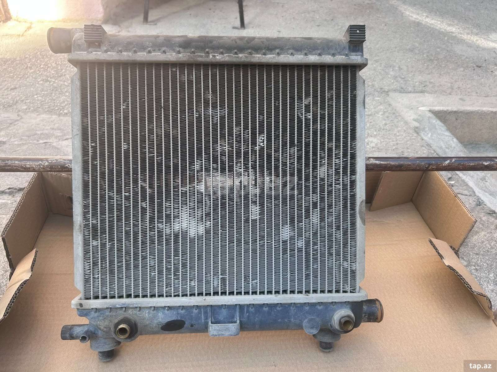 Mercedes 190 radiatoru