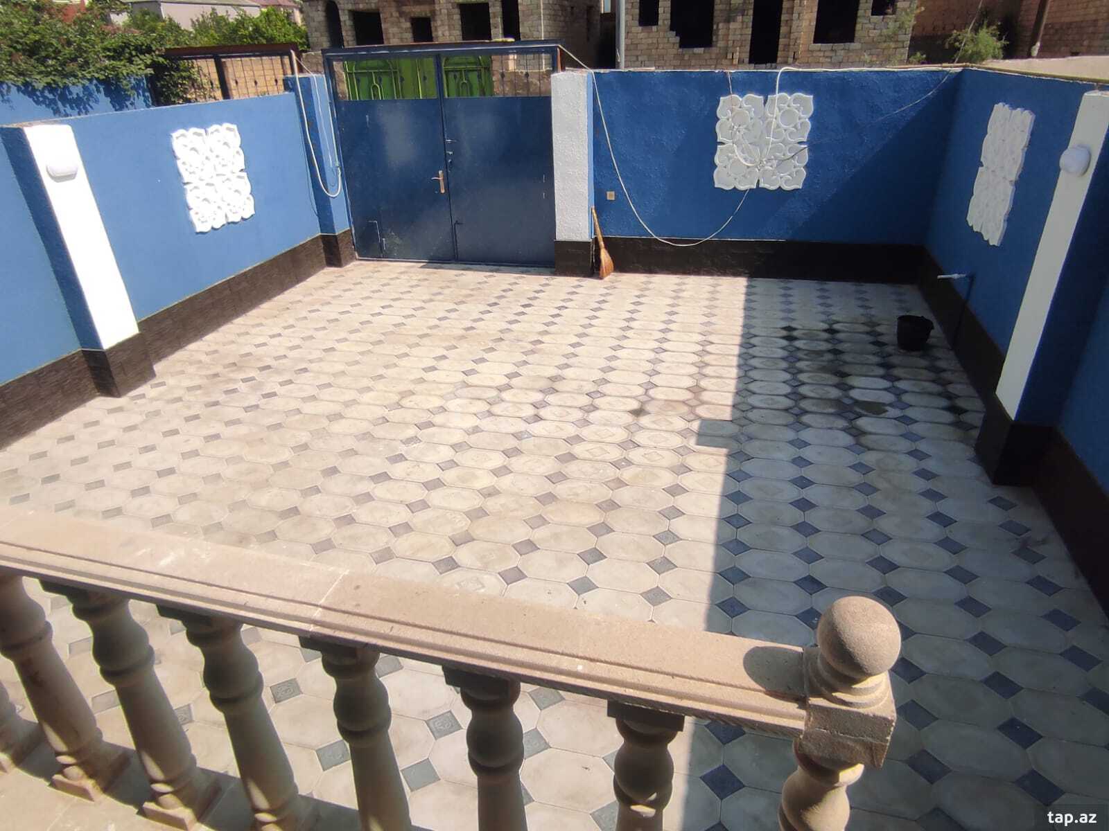 Həyət evi, Saray qəs.