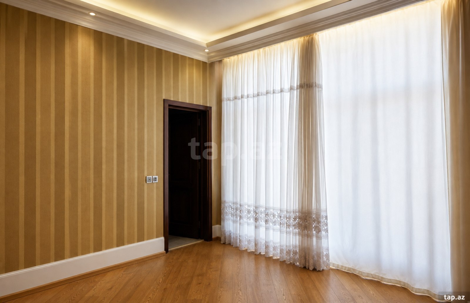 Bağ evi, Novxanı qəs.