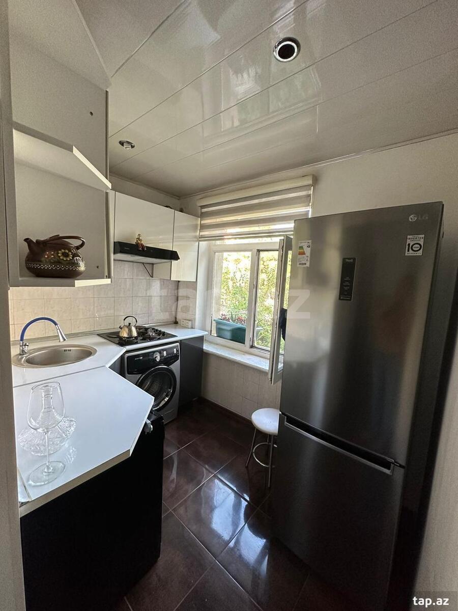 2-otaqlı mənzil, Qara Qarayev küç., 42 m²
